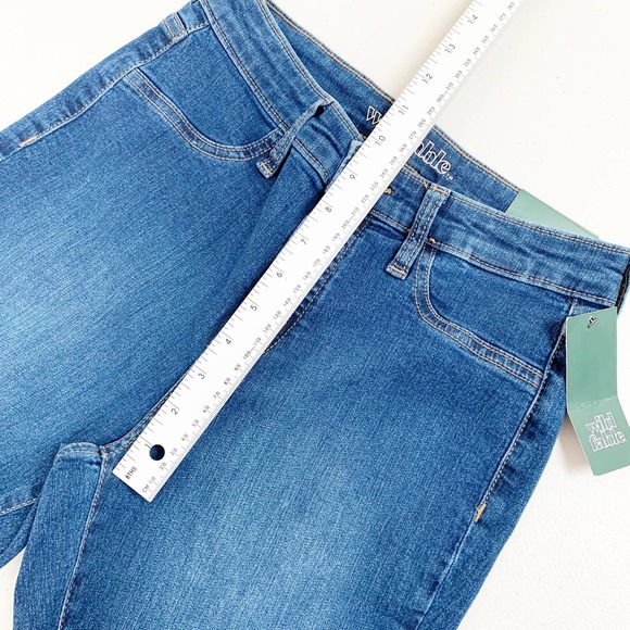 Wild Fable High Rise Skinny Jeans Size 2 / 26 Stretch Denim Size Medium Wash - Picture 6 of 10